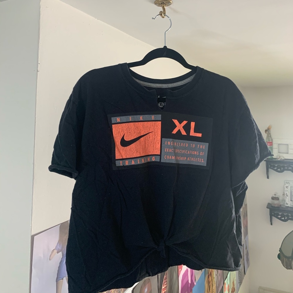 NIKE T-SHIRTS